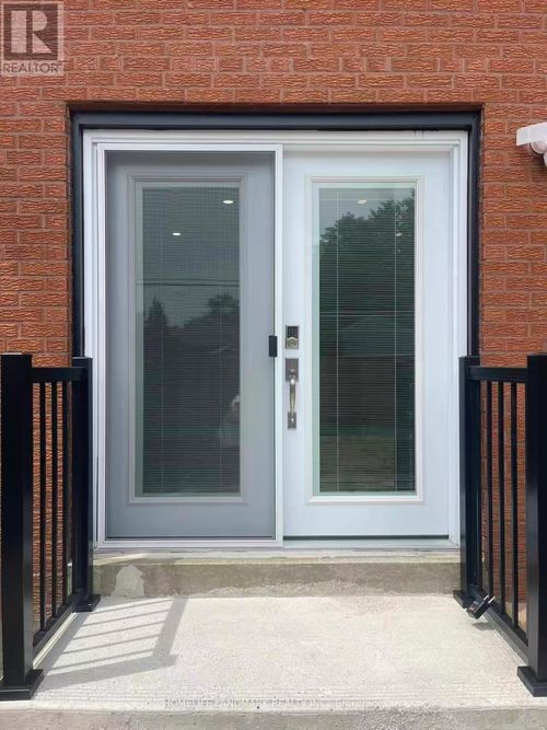unit-2-17 Rosemeade Ave, Etobicoke, ON, M8Y3A2 | Card Image
