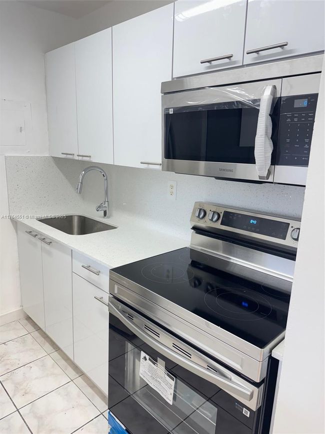 APT-407 - 677 Sw 9 Th Ave, Condo with 1 bedrooms, 1 bathrooms and null parking in Miami FL | Image 4