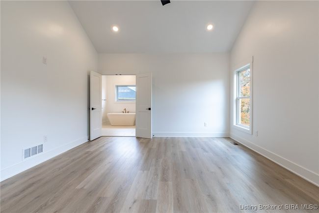 2034 Andres Way, Home with 5 bedrooms, 4 bathrooms and null parking in Floyds Knobs IN | Image 28
