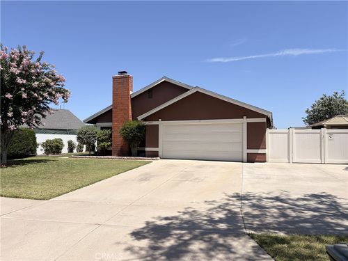 10415 Charleston, Riverside, CA, 92503 | Card Image