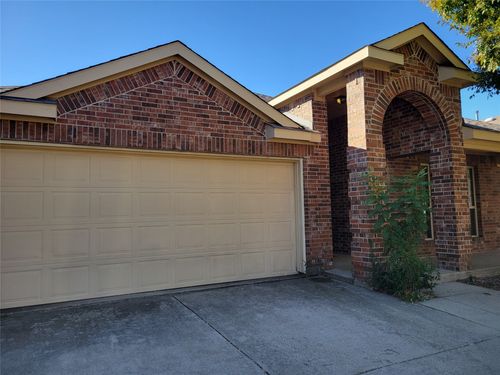 529 Partridge Dr, Aubrey, TX, 76227-3727 | Card Image