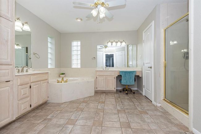 9 Cay Ct, House other with 3 bedrooms, 2 bathrooms and 2 parking in Angleton TX | Image 26
