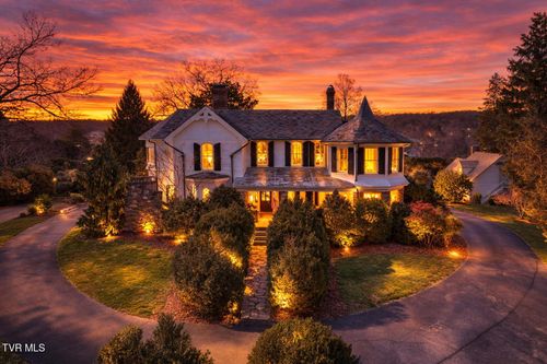 824 E Myrtle Ave, Johnson City, TN, 37601-4132 | Card Image