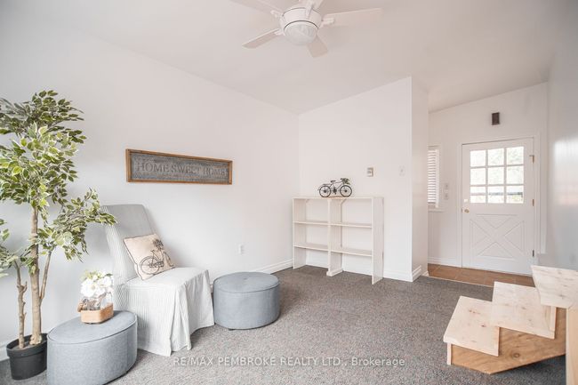 84 Frontenac Cres, House other with 5 bedrooms, 3 bathrooms and 4 parking in Deep River ON | Image 13