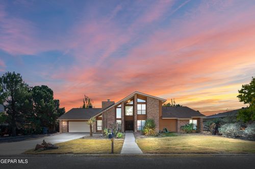 324 Rio Estancia Dr, El Paso, TX, 79932-2327 | Card Image