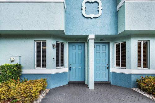 1992-1992 Alamanda Way, Riviera Beach, FL, 33404-1869 | Card Image