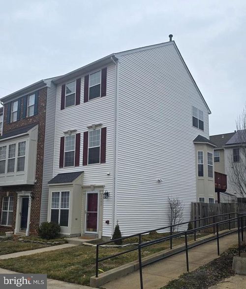 2441 Old Farmhouse Ct, HERNDON, VA, 20171-3033 | Card Image