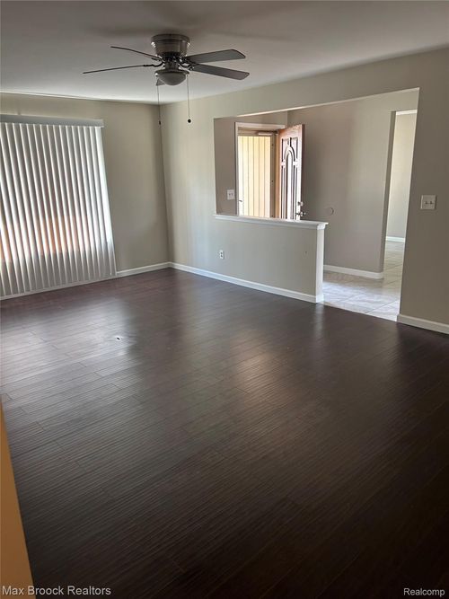 31874 Hoover Rd, Warren, MI, 48093-1786 | Card Image