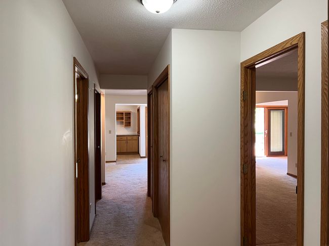 APT-1 - 702 Clearview Dr, Condo with 2 bedrooms, 2 bathrooms and null parking in Decorah IA | Image 13