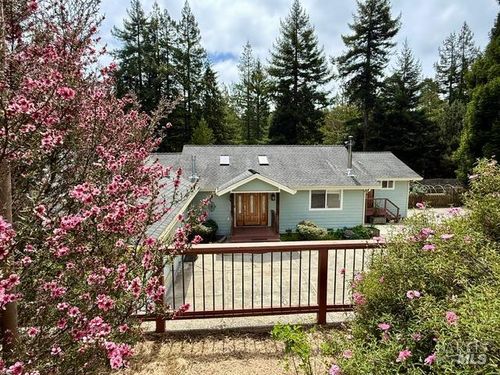 18920 Timberpointe Drive, Fort Bragg, CA, 95437 | Card Image