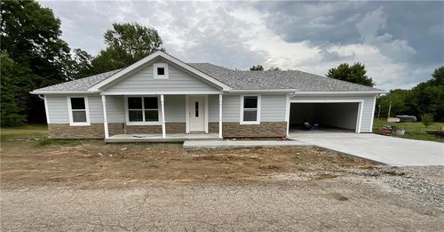 300 Maple Ter, Maysville, MO, 64469-4001 | Card Image