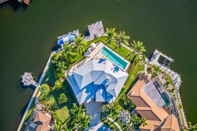 1627 Barbados Court, House other with 5 bedrooms, 4 bathrooms and null parking in Marco Island FL | Image 3