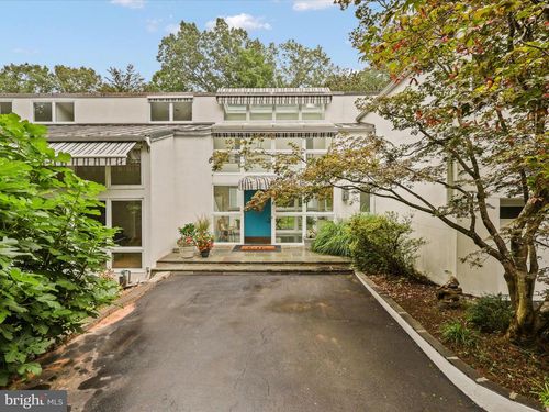 10517 Sunlit Rd, OAKTON, VA, 22124-1633 | Card Image