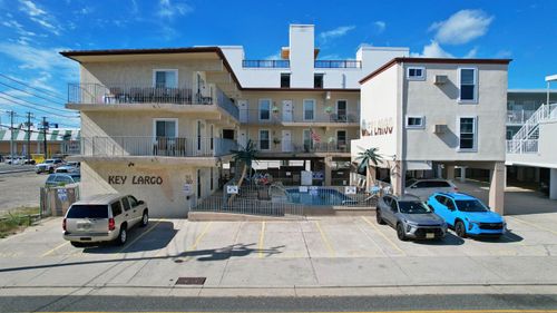 309-320 E Wildwood Ave, Wildwood, NJ, 08260-4840 | Card Image