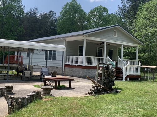 210 Double Check Ln, Belvidere, TN, 37306-1401 | Card Image