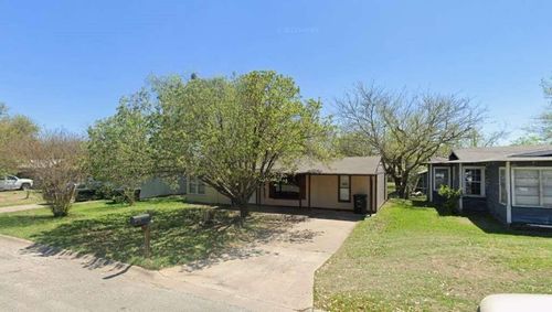 905 Euclid St, Cleburne, TX, 76033-6408 | Card Image