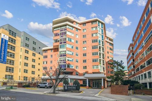 apt-819-1024 N Utah St, ARLINGTON, VA, 22201-5736 | Card Image