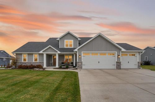 W6860 Design Drive, GREENVILLE, WI, 54942 | Card Image