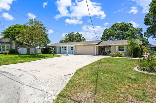 336 Westwinds Cir, Palm Harbor, FL, 34683-1037 | Card Image