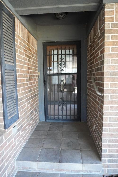 503 S Clifford Ct, Wayne, OK, 73095-9501 | Card Image