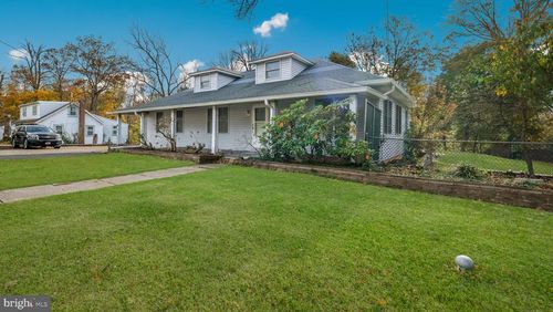 2943 E Walnut St, COLMAR, PA, 18915-9414 | Card Image