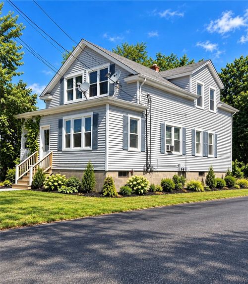 110 Merrill St, East Providence, RI, 02914-2113 | Card Image