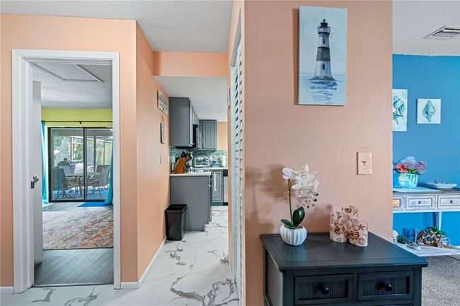 380 Cobblestone Dr, House other with 2 bedrooms, 2 bathrooms and null parking in Spring Hill FL | Image 7