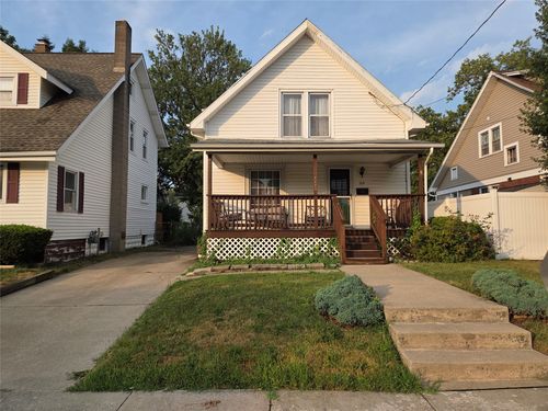 2225 Willow St, Erie, PA, 16510-1805 | Card Image