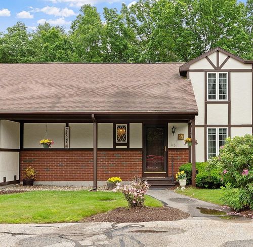 3 Chandler Dr, Atkinson, NH, 03811-2100 | Card Image