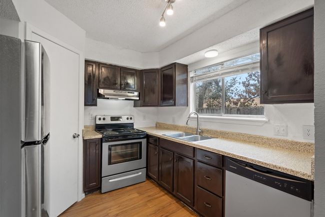 APT-104 - 3415 Menchaca Rd, Townhouse with 2 bedrooms, 1 bathrooms and 1 parking in Austin TX | Image 5