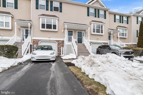 29 Hoag Ln, Aston, PA, 19014-3702 | Card Image