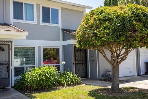 40189 Santa Teresa Cmn, Fremont, CA, 94539-3628 | Card Image