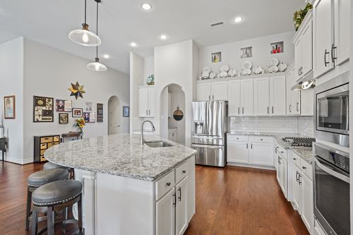 142 Dogwood Dr, Krugerville, TX, 76227-1691 | Card Image