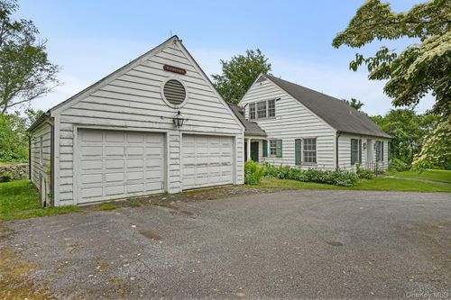 175 Old Quaker Hill Rd, Pawling, NY, 12564-3446 | Card Image