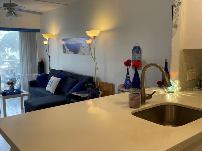 331 - 400 Kings Point Dr, Condo with 0 bedrooms, 1 bathrooms and null parking in Sunny Isles Beach FL | Image 13