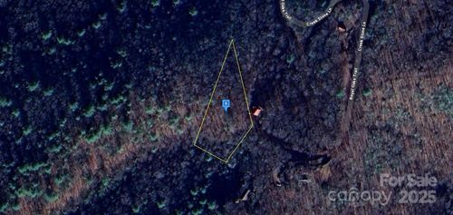 890 Royal Oaks Trl, Brasstown, NC, 28902-8110 | Card Image