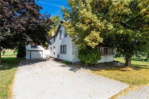 84 Absalom St W, Mildmay, ON, N0G2J0 | Card Image
