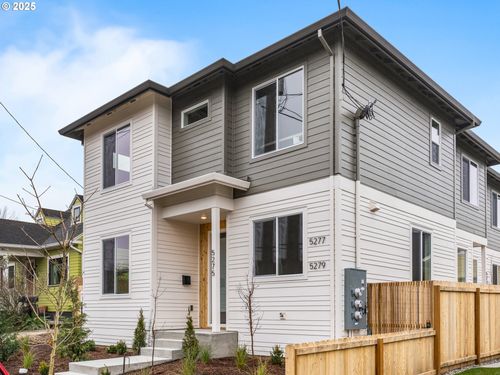 2-5277 N Vancouver Ave, Portland, OR, 97217-2717 | Card Image