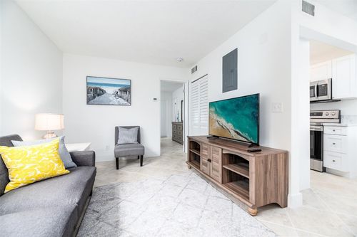 1-805 Ne 23rd Dr, Wilton Manors, FL, 33305-1276 | Card Image