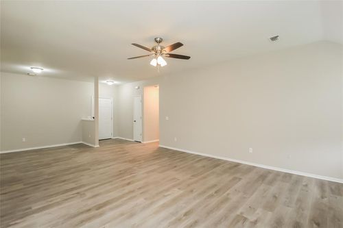 6104 Se 84th St, Del City, OK, 73135-6021 | Card Image