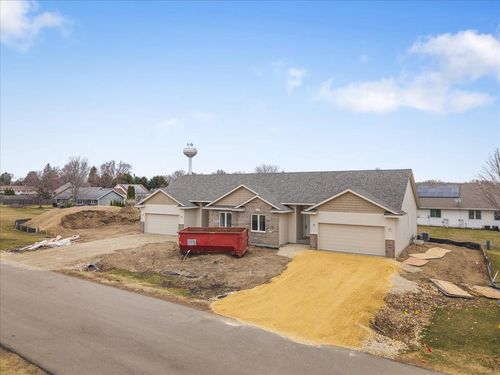 311 E Pershing St, STILLMAN VALLEY, IL, 61084-9045 | Card Image