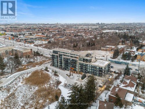 201-4700 Highway 7 Road, Vaughan (West Woodbridge), ON, L6L0B4 | Card Image
