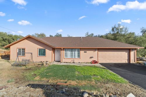 6955 Baldwin St, Valley Springs, CA, 95252-8523 | Card Image