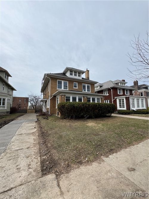 b-85 W Humboldt Parkway, Buffalo, NY, 14214 | Card Image