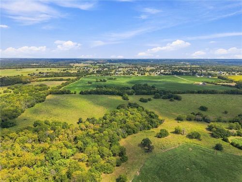 271st New Lancaster Road, Louisburg, KS, 66053 | Card Image