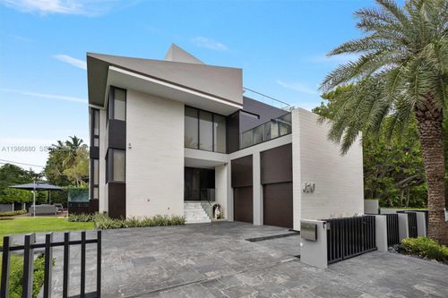 610 Harbor Cir, Key Biscayne, FL, 33149-1703 | Card Image