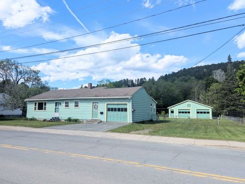 391 Concord Ave, St. Johnsbury, VT, 05819-2564 | Card Image
