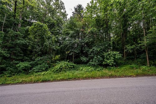 15 Timberland Dr, Unity Twp, PA, 15601 | Card Image