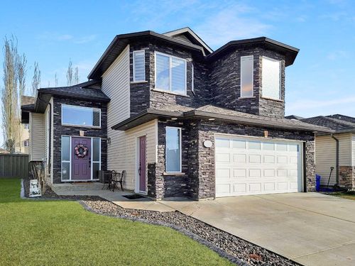 11110 O'brien Lake Drive, Home with 3 bedrooms, 3 bathrooms and 2 parking in Grande Prairie AB | Card Image