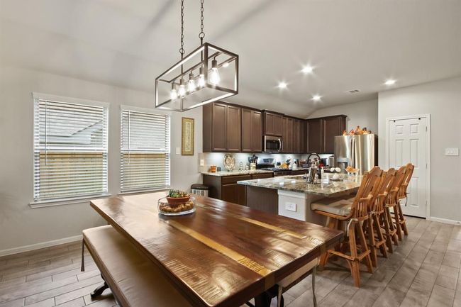 914 Golden Willow Ln, House other with 4 bedrooms, 3 bathrooms and 2 parking in Conroe TX | Image 11
